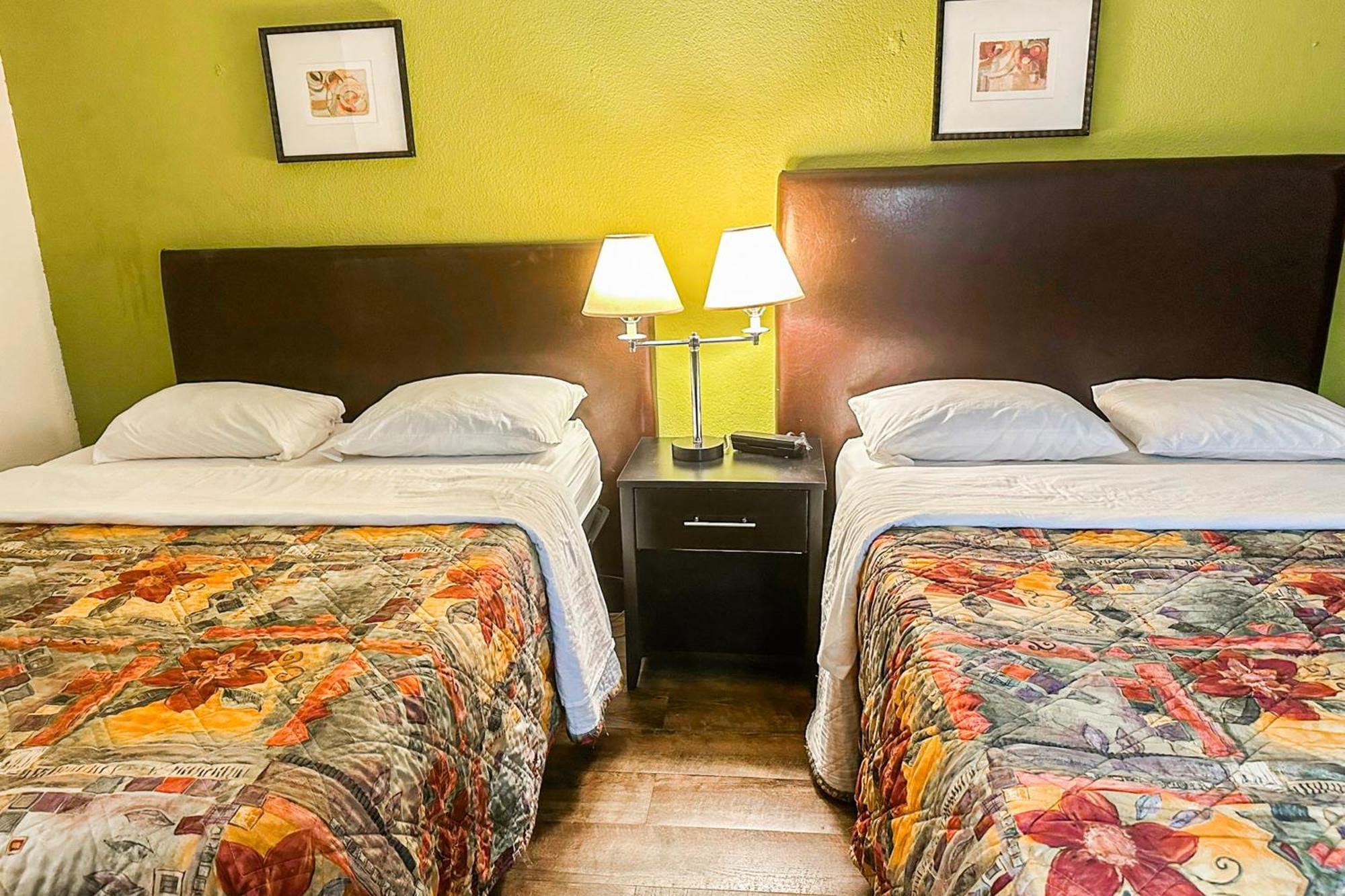 And Convention Center Hotel 3*