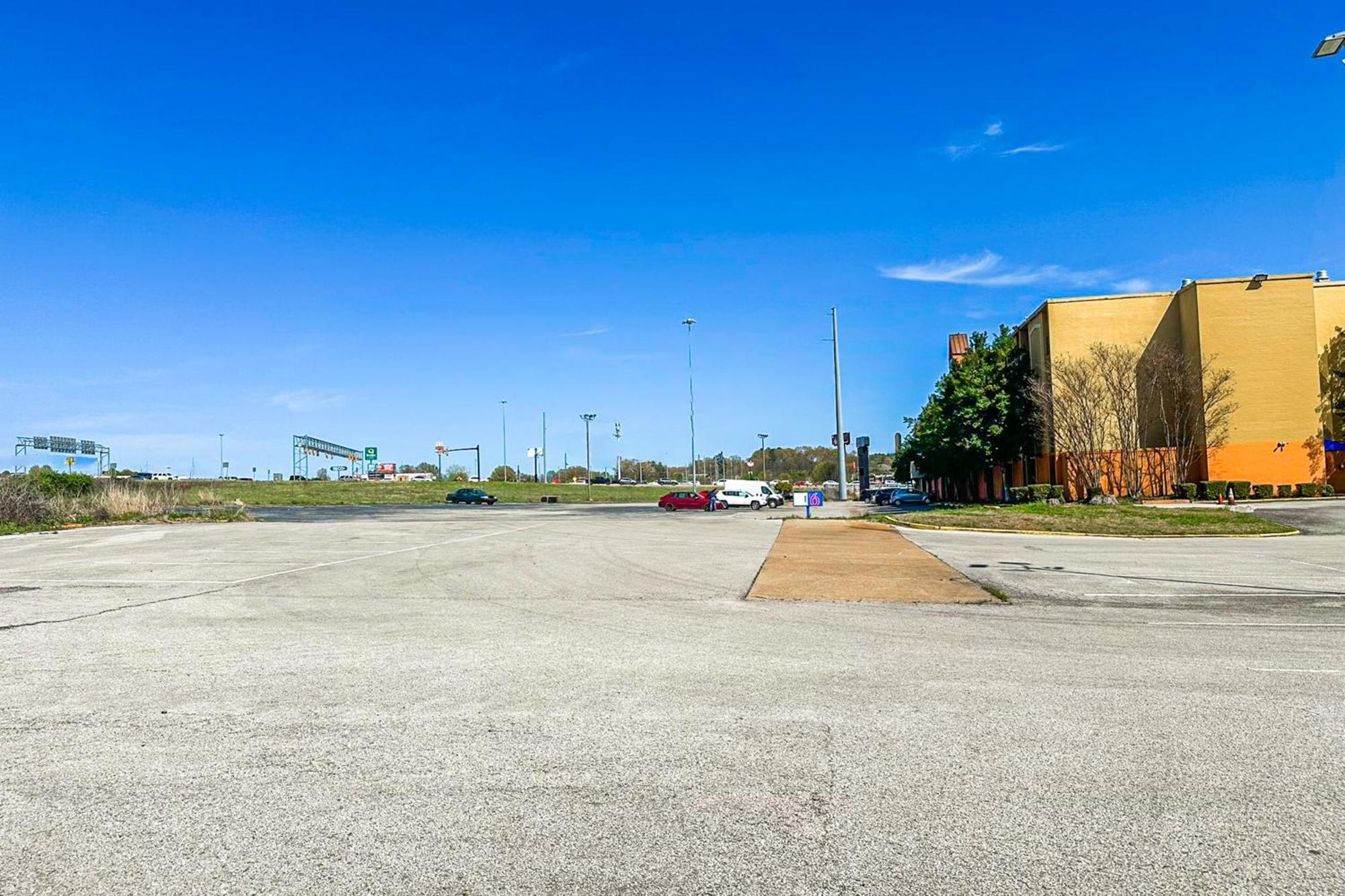 Hotel And Convention Center