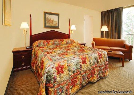 And Convention Center Hotel 3*